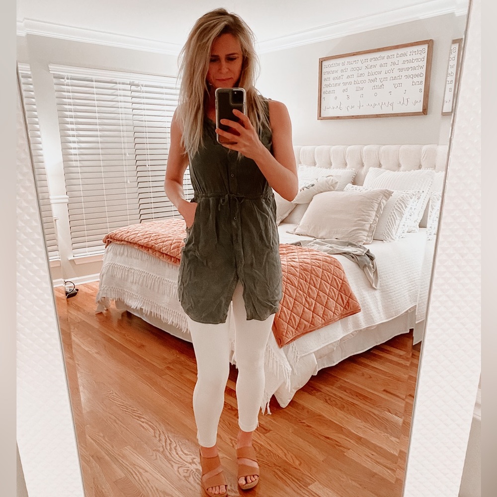 Jessica Simpson Distressed Olive Green Tunic Size XS